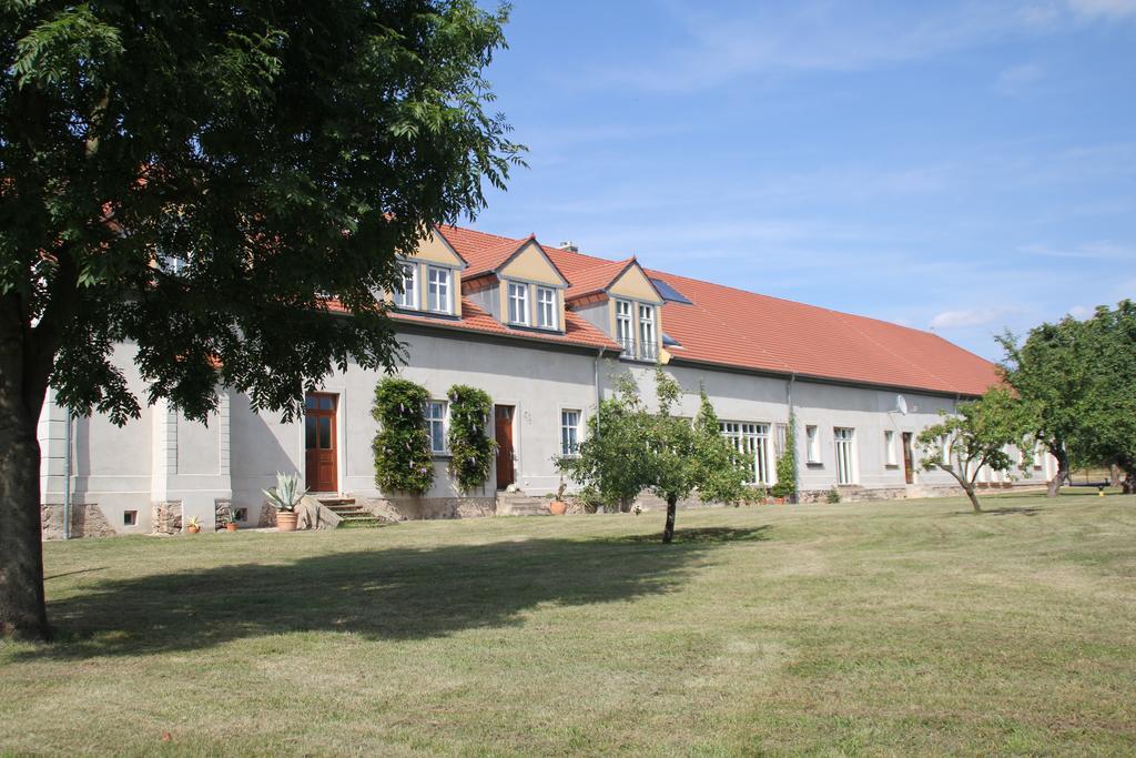 Gutshof Sagritz Hotel Golßen Exterior foto